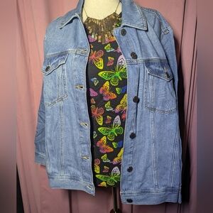 TORRID Denim Relaxed Fit Trucker Jacket 2x (18-20) NWT